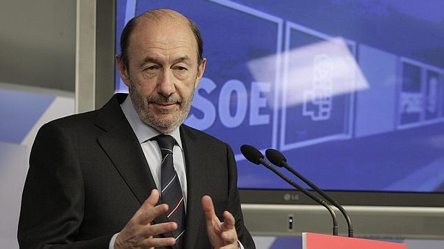 El PSOE pedirá que Dívar dé explicaciones en el Congreso sobre sus viajes