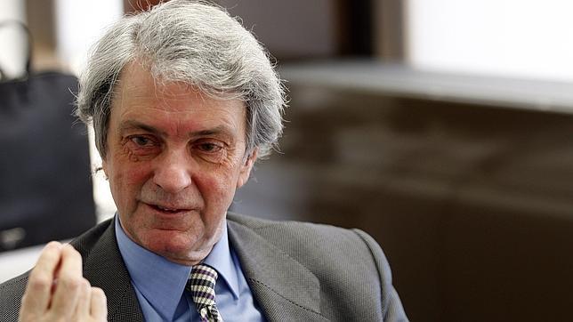 Las eléctricas temen que los recortes del Gobierno dejen su beneficio «a cero»