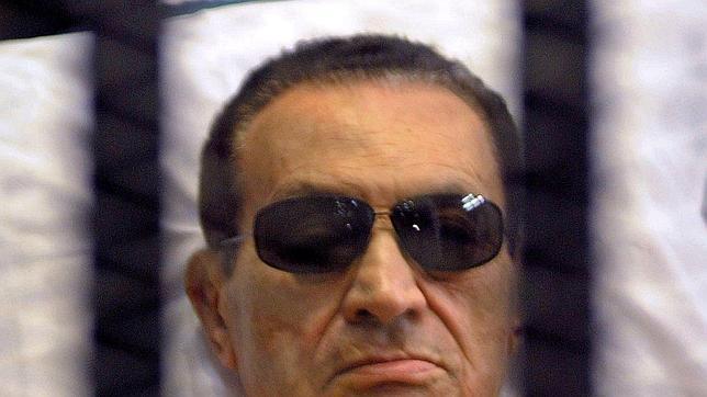 Mubarak sufre una crisis cardiaca a su llegada a la prisión de Tora