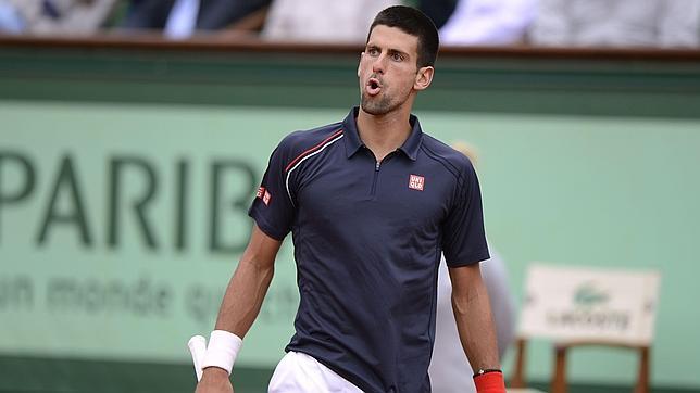 Djokovic las pasa canutas