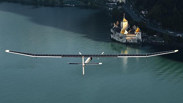 El avión Solar Impulse despega la próxima madrugada de Madrid con una semana de retraso