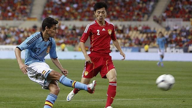 Navas dio el susto, pero su golpe en una mano no ha causado ninguna lesión