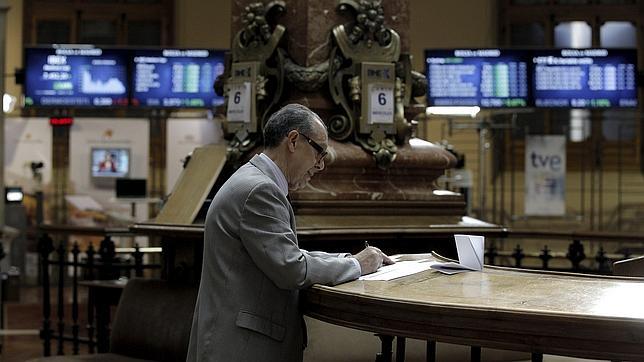 La prima de riesgo baja hasta los 473 puntos