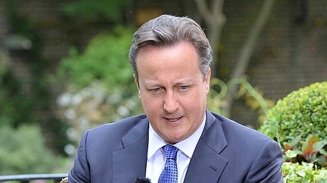 Cameron tendrá que explicar su relación con Murdoch