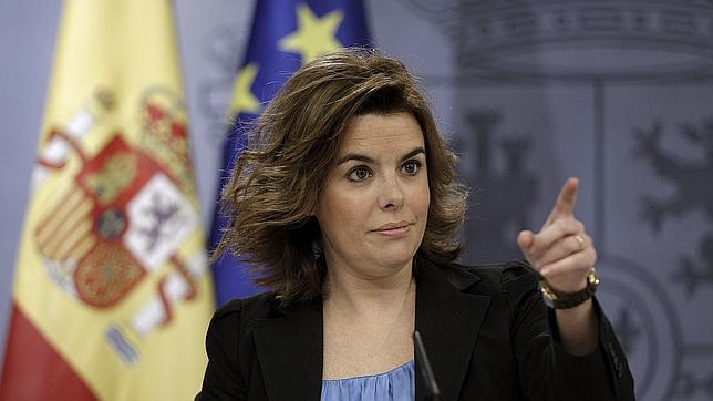 Sáenz de Santamaría: «Estamos a la espera de las cifras del FMI»