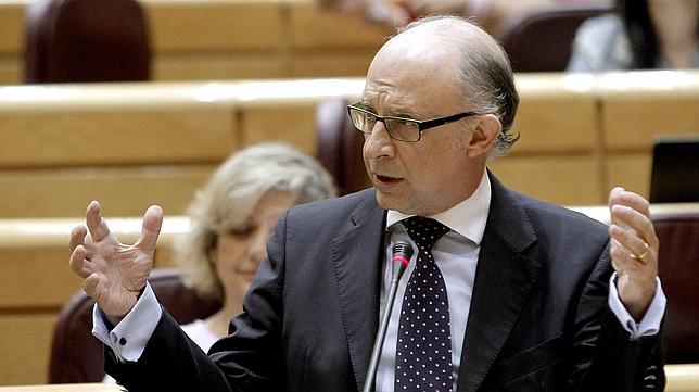 El Gobierno propone reducir a 24 las competencias de los ayuntamientos