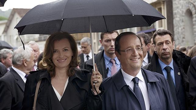 El primer ministro francés, sobre el tuit de Trierweiler: «Cada uno debe estar en su lugar»