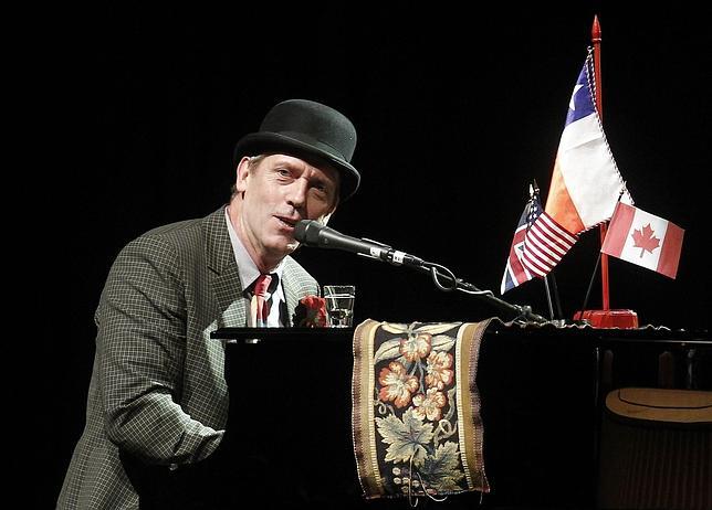 Queso, chocolate, coñac y una Harley Davidson para Hugh Laurie en Kiev