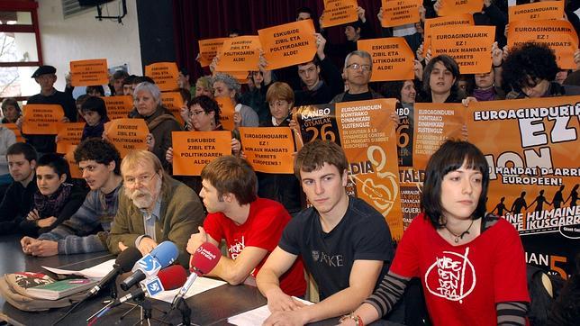 Segi, la cantera de ETA, anuncia su disolución tras «años de acoso policial»