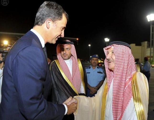 Los Reyes y los Príncipes dan el pésame al Rey de Arabia Saudí
