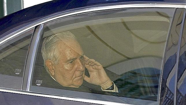 Dívar se despide sin aplausos del Supremo