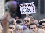Centenares de personas protestan contra la instalación de Eurovegas en España