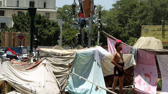 «La autoridad de la Junta egipcia va ahora más allá de sus poderes con Mubarak»
