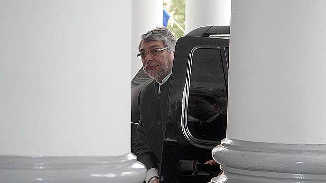 El senado de Paraguay destituye al presidente del país, Fernando Lugo