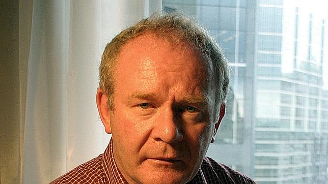 Isabel II estrechará la mano del ex 'número dos' del IRA