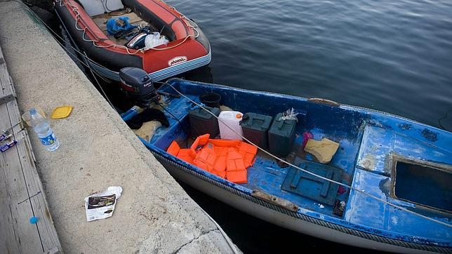 Detienen a una banda que usaba «narcopateras» para traficar con personas y hachís