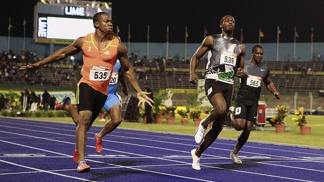 Yohan Blake bate a Usain Bolt a menos de un mes de los Juegos de Londres