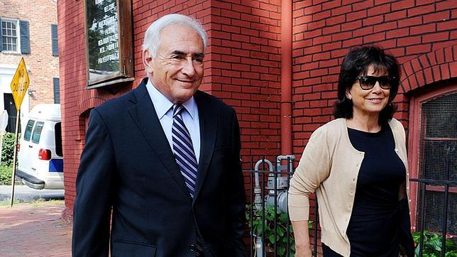 Strauss-Kahn y su esposa se querellarán contra la prensa rosa que anuncie su divorcio