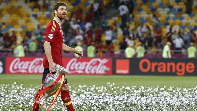 Xabi Alonso ya es el cuarto jugador más internacional
