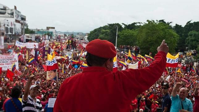 Chávez y Capriles inician la campaña electoral en Venezuela