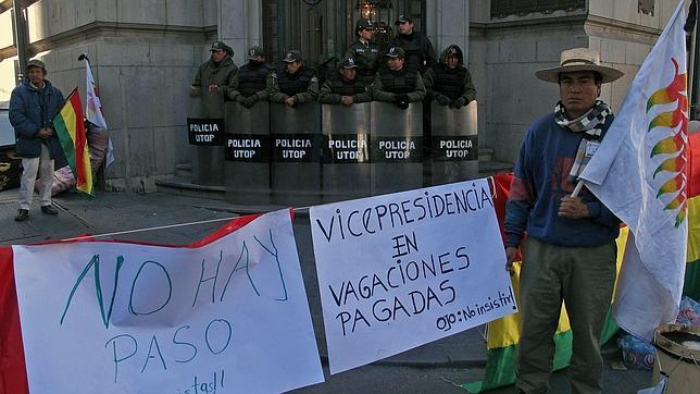 Indígenas amazónicos bloquean el acceso a la vicepresidencia de Bolivia