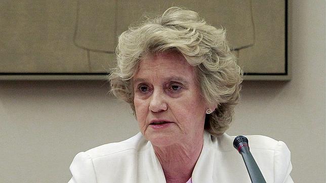 Becerril: «Las víctimas del terrorismo encontrarán amparo en esta defensora del pueblo»