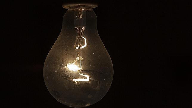 El recibo de la luz sube un 81% en diez años, según Facua