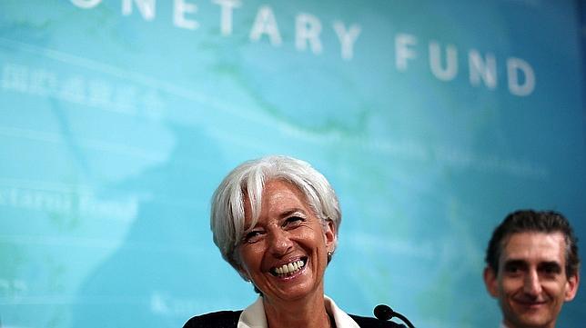 Lagarde afirma que la ayuda financiera a la banca española ayuda «enormemente»