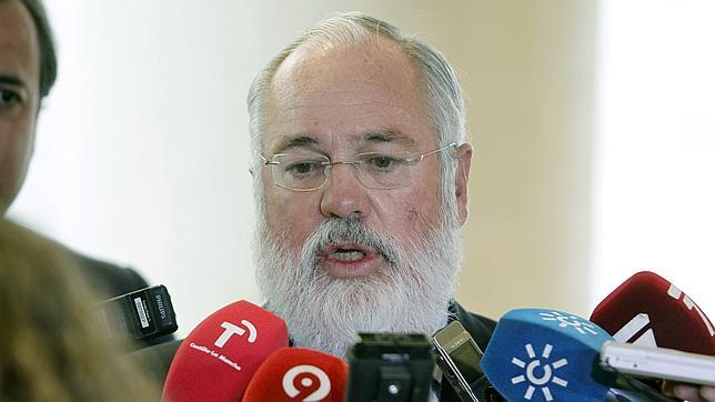 Cañete cuestiona la imputación de la excúpula directiva de Bankia