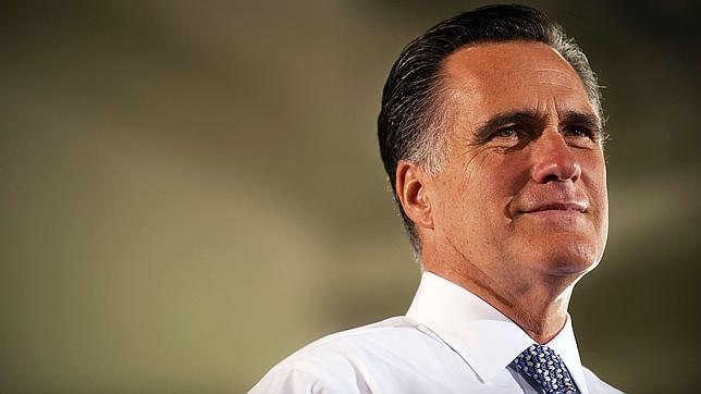 Romney dispara su campaña electoral al recaudar mucho más que Obama