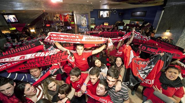 Numancia-Gijón, Mirandés-Huesca y Elche-Ponferradina estrenos en Segunda