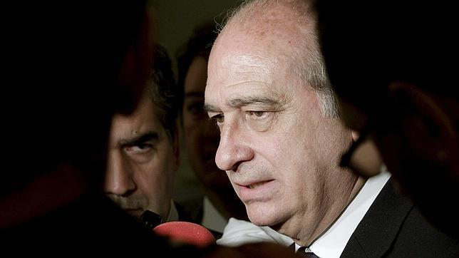 Interior retira los escoltas en vacaciones y en viajes no oficiales