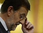 Del «necesario» tijeretazo de Zapatero a los «imprescindibles» recortes de Rajoy