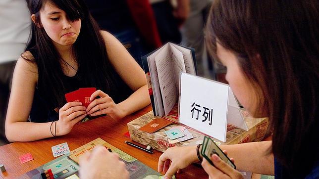 Nace «La cola», el monopoly del comunismo real