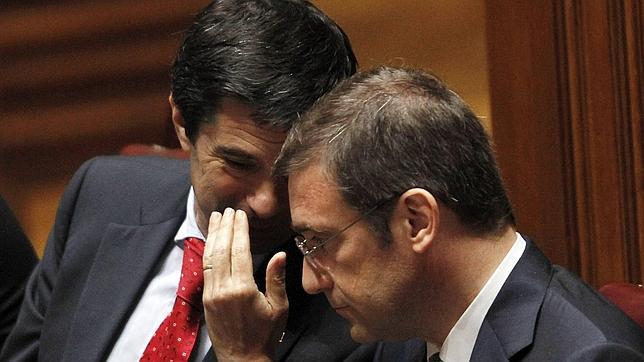 El Gobierno luso intenta evitar una nueva subida de impuestos