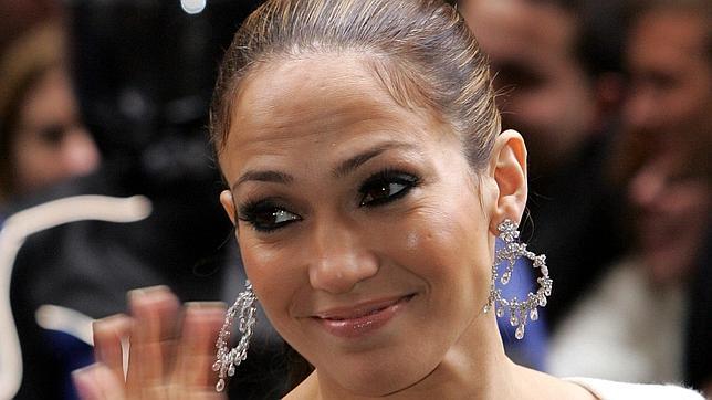 Jennifer López, triste por el divorcio de Tom Cruise y Katie Holmes