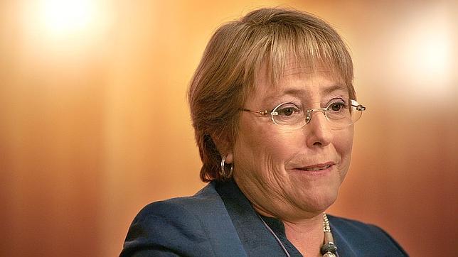 Procesados dos oficiales chilenos por torturar hasta la muerte al padre de Michelle Bachelet