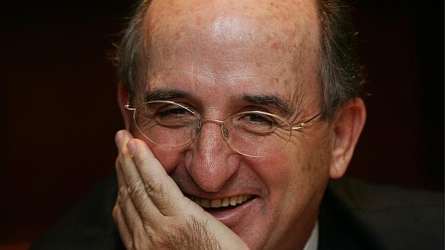 Brufau: «Las arcas públicas tienen que estar contentas» con el sueldo de los directivos