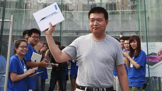 Apple logra evitar el caos en el estreno del nuevo «iPad» en China