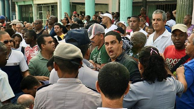La comisión opositora cifra en unos 50 los detenidos tras el funeral de Payá