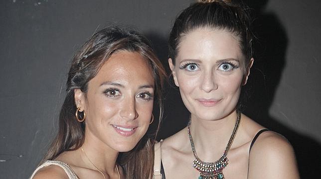 Tamara Falcó y Mischa Barton, de fiesta al calor de Ibiza