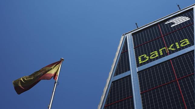 Bankia vende activos improductivos por 800 millones a dos fondos «buitres» extranjeros