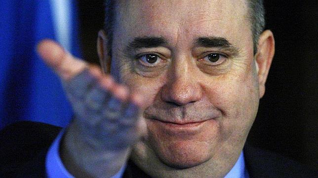 Escocia prevé aprobar a finales de año los matrimonios homosexuales