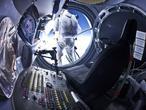 El aventurero Baumgartner se lanza en caída libre desde casi 30.000 metros