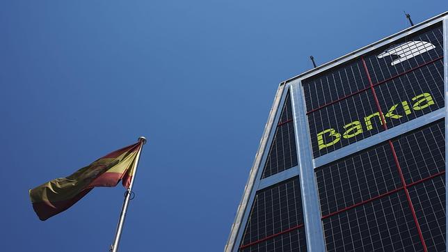 Rato y Salgado comparecen hoy en el Congreso para explicar su gestión de la crisis