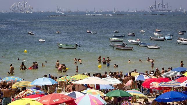 El gasto de los turistas extranjeros aumenta un 5,6% hasta junio, con 23.644 millones