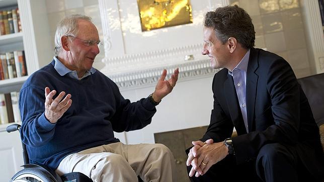 Geithner llamó a Guindos tras reunirse con Schäuble