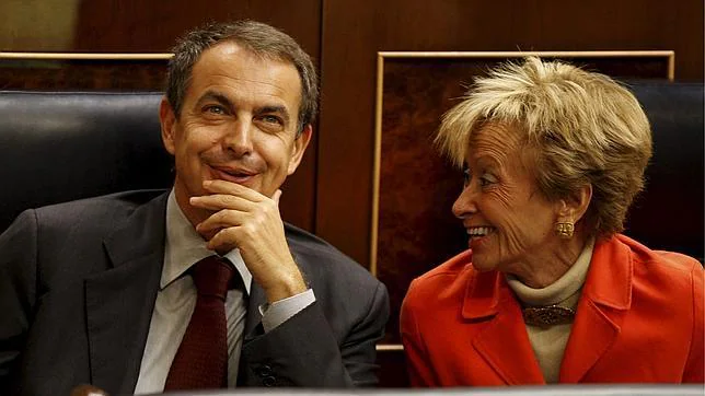 Zapatero y Fernández de la Vega se quedan con un solo sueldo