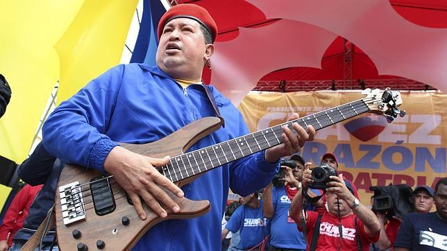 Chávez dice que busca la reelección para que su revolución sea irreversible
