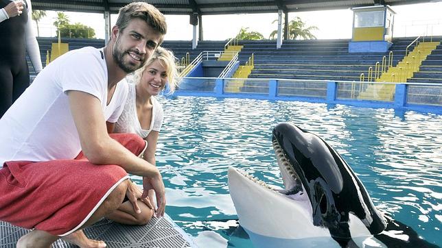 Juanes se va de la lengua y... ¡confirma el embarazo de Shakira!